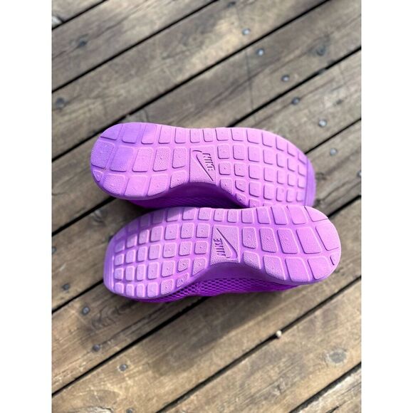 Nike Roshe One Hyerfuse Breathe Running Shoes. Women's size 9.5. Triple Purple - Picture 4 of 6